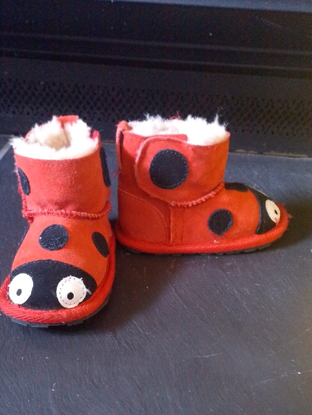 Emu Lady Bug Ugg Boots 100% Merino Wool Sherling Lining Suede Upper Baby 6-12 M - Picture 2 of 10
